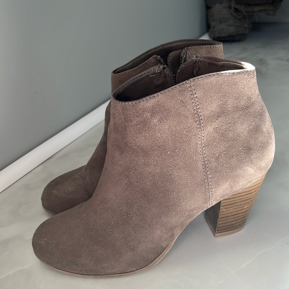 Ankle boots